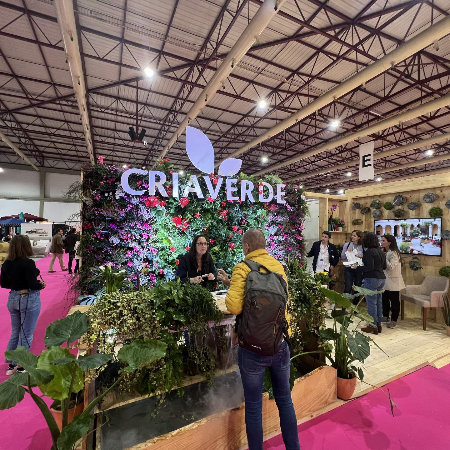 DECORHOTEL. Profissionais do setor hoteleiro enchem primeiro dia